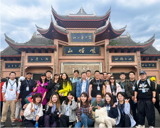 精彩良友｜凝心聚力攀高峰，攜手同行啟新程